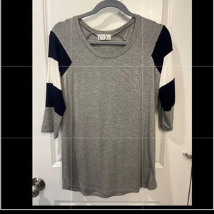 Maurices Grey White Blue 3/4 sleeve Baseball Tshirt - size S